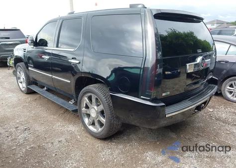 2010 Cadillac Escalade Premium from USA, damaged, VIN 1GYUKCEF6AR154018